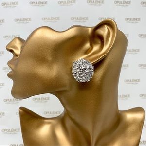 Marilyn Stud Earrings